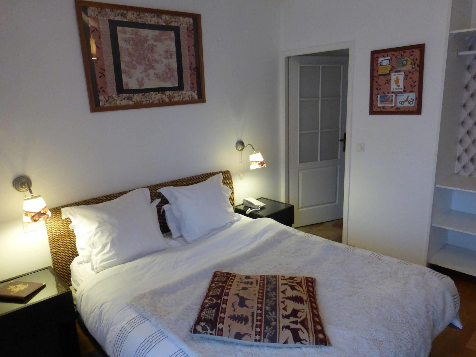 Logis Hotel La Villa Boucicaut Chalon-sur-Saône Exteriör bild